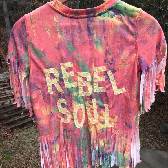 Spring Summer Top, Women’s Size Small: Upcycled Rebel Soul Shirt, Fringy Hems - Picture 5 of 10
